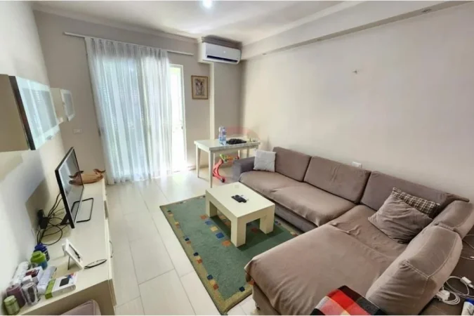 Tirane, shitet 2+1+Ballkon Kati 4, 81 m² 100.000 € (3 Deshmoret Yzberisht)