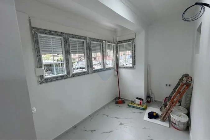 Tirane, shitet apartament 1+1 Kati 1, 65 m² 98.000 € (Selitë - Pallati me Shigjeta, Shqipëri)