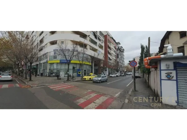 Tirane, shes ambjent biznesi Kati 0, 508 m² 1.500.000 € (Don Bosco)