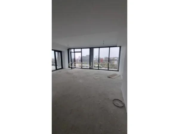 Tirane, jepet me qera apartament 3+1 Kati 7, 232 m² 3.000 € (Lake View)