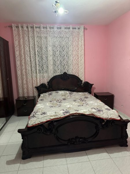 Tirane, jepet me qera apartament 2+1+Ballkon Kati 1, 104 m² 500 € (Rruga Kongresi i manastirit , prane shkolles cajupi)