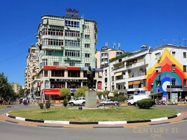 Tirane, shes ambjent biznesi , 17 m² 135.000 € (Sheshi Willson)