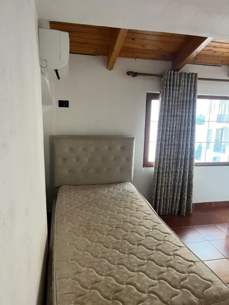 Tirane, jepet me qera apartament 1+1+Ballkon Kati 3, 60 m² 480 € (RRuga e dibres , prane viles gold)