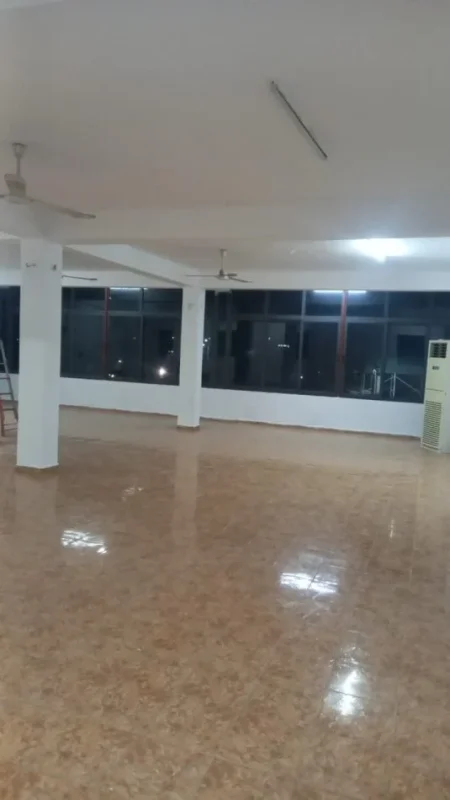 Tirane, jepet me qera ambjent biznesi Kati 1, 180 m² 500 € (Kamëz)