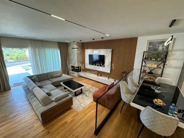 Tirane, shes Vile 3 Katshe Kati 3, 340 m² 880.000 € (KODRA E DIELLIT 1)