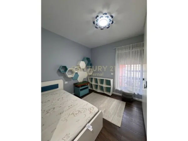 Tirane, jepet me qera apartament 3+1+Aneks+Ballkon Kati 5, 135 m² 1.900 € (Kompleksi Delijorgji)