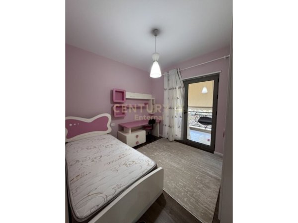 Tirane, jepet me qera apartament 3+1+Aneks+Ballkon Kati 5, 135 m² 1.900 € (Kompleksi Delijorgji)