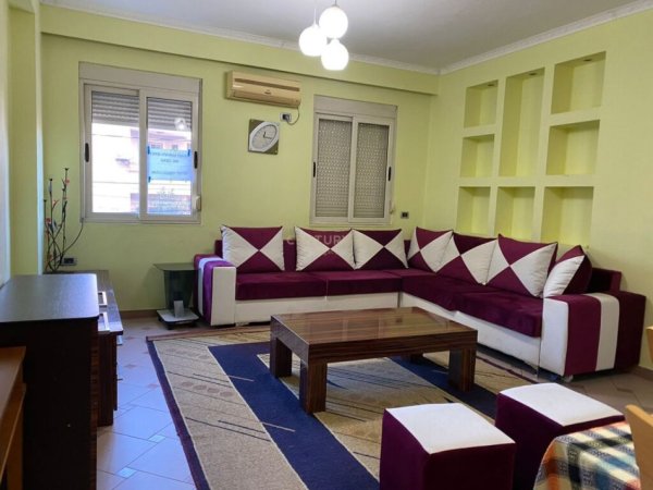 Tirane, jepet me qera apartament 1+1+Aneks+Ballkon Kati 1, 66 m² 600 € (Rruga e Durrësit)