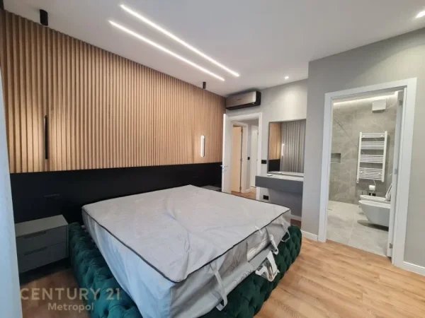 Tirane, jepet me qera apartament 2+1+Aneks+Ballkon Kati 3, 100 m² 1.600 € (TEG)