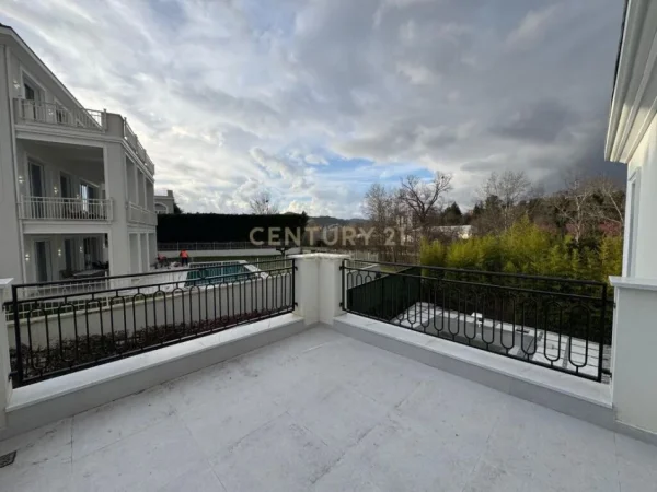Tirane, jepet me qera Vile 4+1+Aneks+Ballkon Kati 3, 762 m² 7.000 € (ROLLING HILLS)