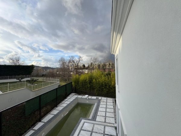 Tirane, jepet me qera Vile 4+1+Aneks+Ballkon Kati 3, 762 m² 7.000 € (ROLLING HILLS)