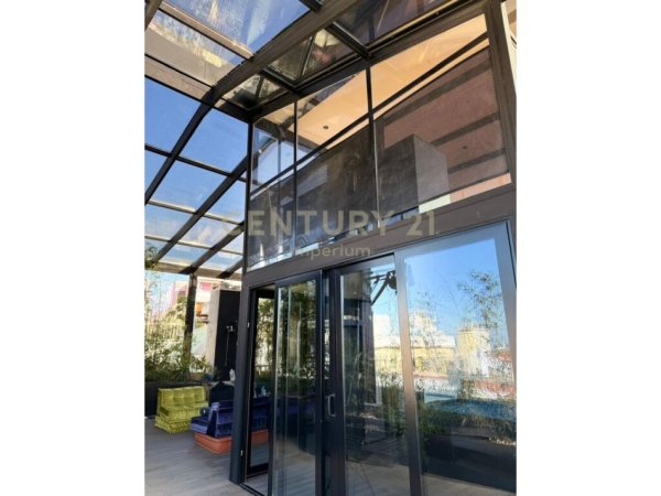 Tirane, jepet me qera apartament duplex Dublex Kati 6, 204 m² 2.000 € (KOPSHTI BOTANIK)