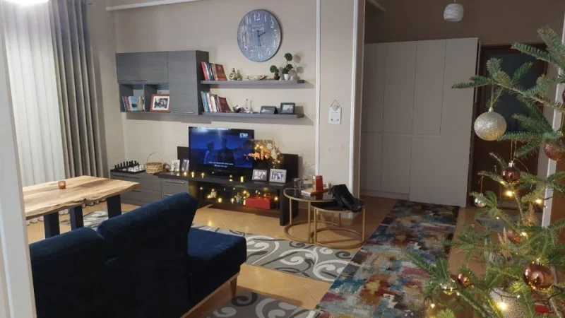 Tirane, jepet me qera apartament 4+1+Aneks+Ballkon Kati 2, 135 m² 550 € (Stacioni i trenit , ne mes te bulevardit te ri)