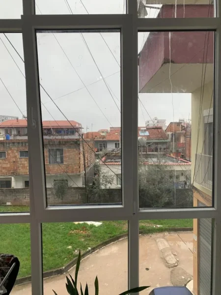 Tirane, jepet me qera apartament 1+1+Ballkon Kati 1, 450 € (Eshref Frasheri (Don Bosko))