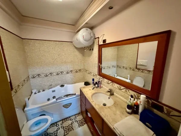 Tirane, jepet me qera apartament 3+1+Aneks+Ballkon Kati 5, 160 m² 1.300 € (RRUGA E ELBASANIT)