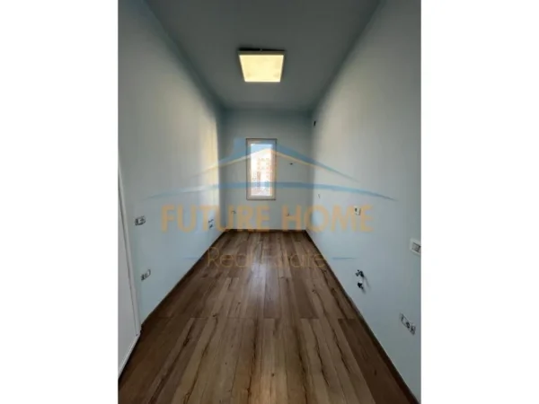 Tirane, shitet apartament 2+1+Ballkon Kati 6, 110 m² 250.000 € (Sali Butka)