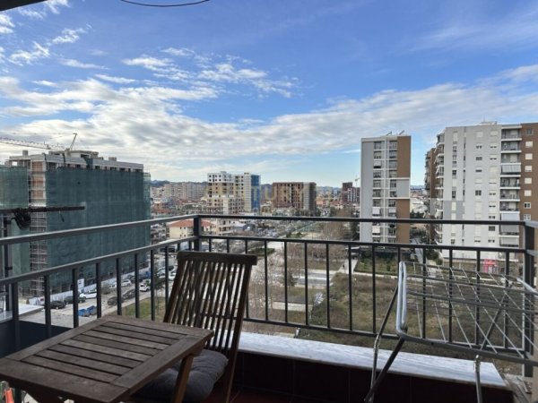 Tirane, jepet me qera apartament 2+1+Aneks+Ballkon Kati 7, 80 m² 600 € (ISH FUSHA E AVIACIONIT)