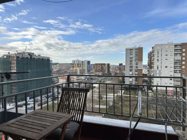 Tirane, jepet me qera apartament 2+1+Aneks+Ballkon Kati 7, 80 m² 600 € (ISH FUSHA E AVIACIONIT)