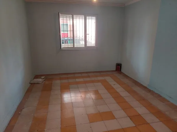 Tirane, shitet apartament 2+1+Aneks+Ballkon Kati 1, 95 m² 120.000 € (ali demi)