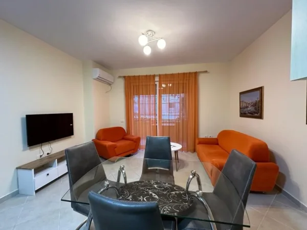 Tirane, jepet me qera apartament 2+1+Ballkon Kati 3, 100 m² 550 € (Kodra e Diellit , rr. Bill Klinton ( Kompleksi Nova))