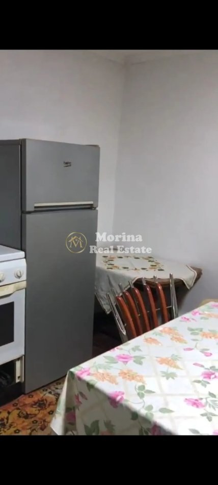 Tirane, jepet me qera shtepi 1+1 Kati 1, 50 m² 300 € (QSUT)