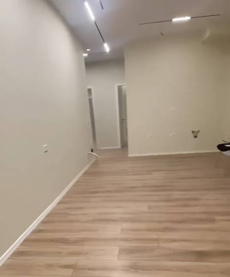 Tirane, jepet me qera apartament 2+1 Kati 2, 115 m² 700 € (Maternitetit të Ri)