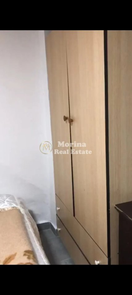 Tirane, jepet me qera shtepi 1+1 Kati 1, 50 m² 300 € (QSUT)