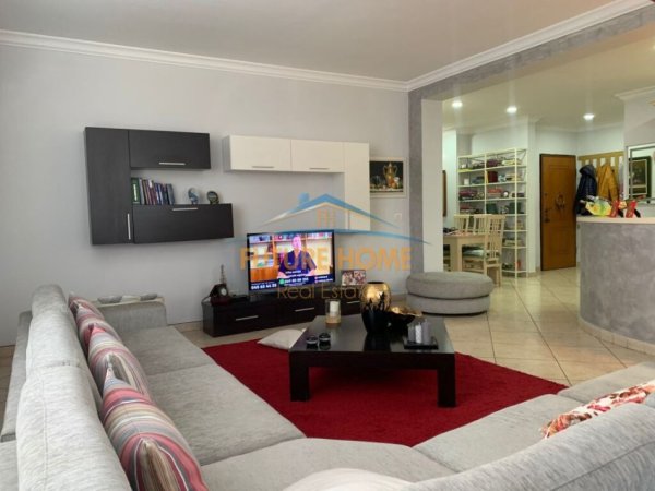 Tirane, jepet me qera apartament 2+1+Ballkon Kati 6, 117 m² 800 € (Myslym Shyri)