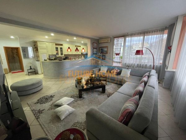 Tirane, jepet me qera apartament 2+1+Ballkon Kati 6, 117 m² 800 € (Myslym Shyri)