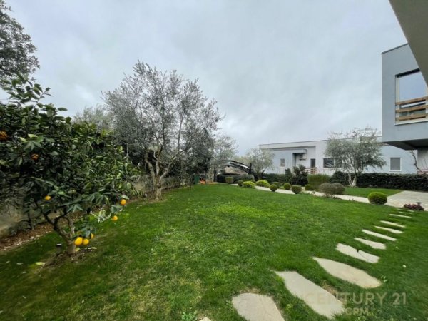 Tirane, jepet me qera Vile 2 Katshe Kati 2, 535 m² 4.500 € (TEG)