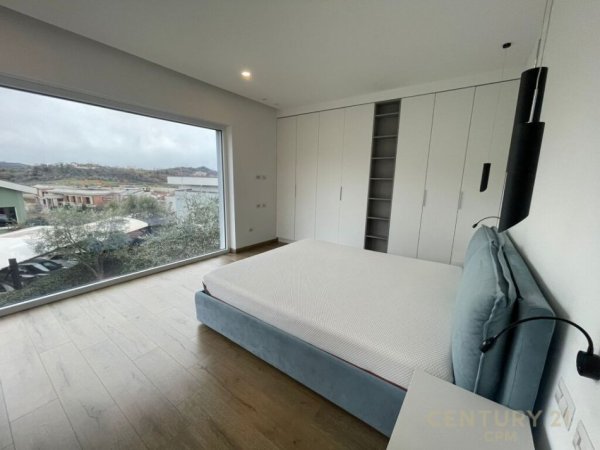 Tirane, jepet me qera Vile 2 Katshe Kati 2, 535 m² 4.500 € (TEG)