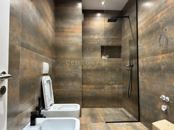 Tirane, jepet me qera apartament 2+1+Aneks+Ballkon Kati 3, 109 m² 600 € (ASTIR)