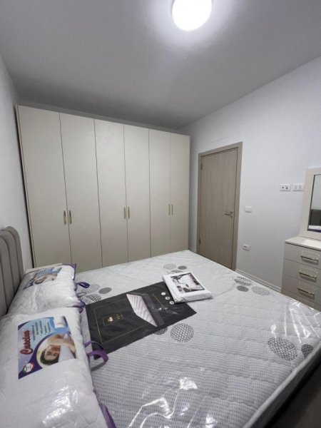 Tirane, jepet me qera apartament 2+1 Kati 9, 100 m² 650 € (Ish Fusha Avacionit)
