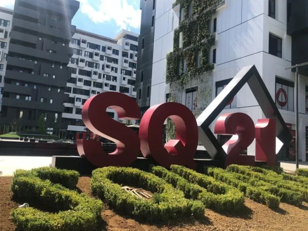 Tirane, jepet me qera dyqan Kati 0, 53 m² 1.300 € (Rruga e Kavajes)