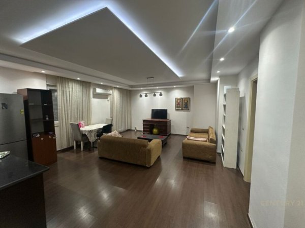 Tirane, jepet me qera apartament 2+1+Aneks+Ballkon Kati 3, 130 m² 600 € (21 DHJETORI)