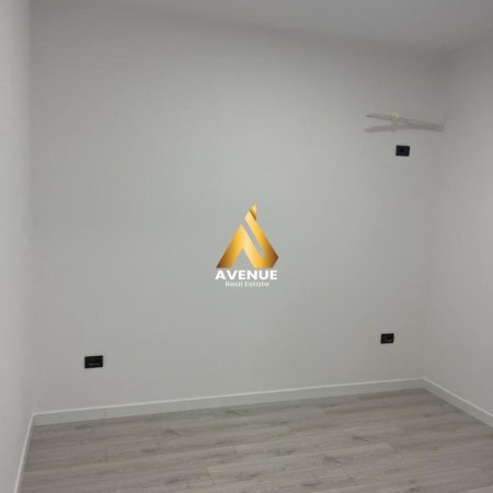 Tirane, jepet me qera ambjent biznesi Kati 1, 110 m² 1.100 € (MYSLYM SHYRI)