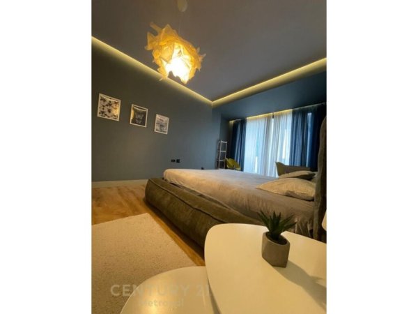 Tirane, jepet me qera apartament 3+1+Aneks+Ballkon Kati 2, 180 m² 1.200 € (BLLOKU I VILAVE NE SELITE)