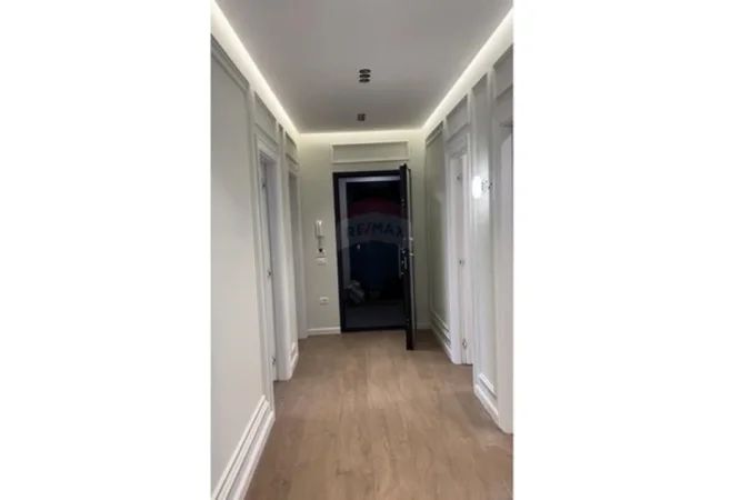 Tirane, shitet apartament 2+1 Kati 4, 100 m² 190.950 € (Materniteti i Ri)