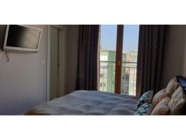 Tirane, jepet me qera apartament 2+1+Aneks+Ballkon Kati 7, 123 m² 1.800 € (BLLOK)