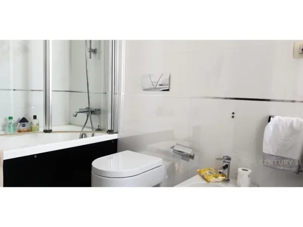 Tirane, jepet me qera apartament 2+1+Aneks+Ballkon Kati 7, 123 m² 1.800 € (BLLOK)