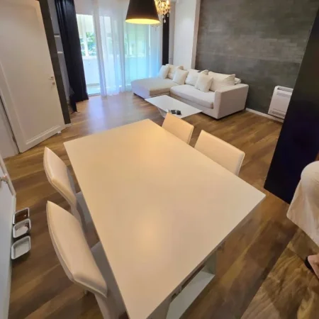 Tirane, shitet apartament 1+1 , 69 m² (Tirana e Re)