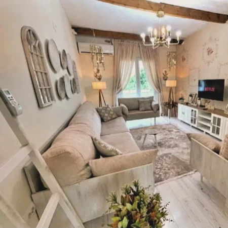 Tirane, shitet apartament 2+1 , 104 m² 179.000 € (Siri Klinton)