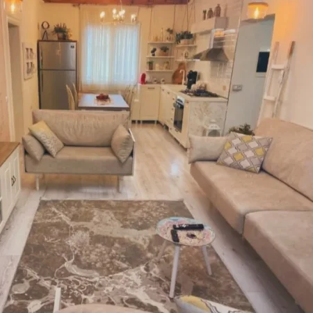 Tirane, shitet apartament 2+1 , 104 m² 179.000 € (Siri Klinton)