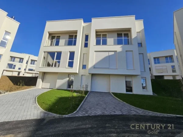 Tirane, shes Vile 3 Katshe Kati 3, 195 m² (AbA REZIDECE)