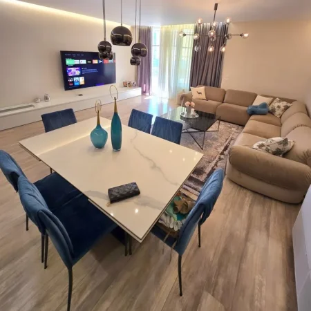 Tirane, shitet apartament 2+1 , 150 m² 350.000 € (Kopshti Botanik)