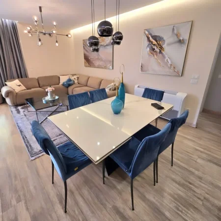 Tirane, shitet apartament 2+1 , 150 m² 350.000 € (Kopshti Botanik)
