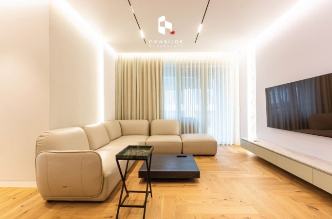 Golden Deluxe ⚜3+1+2wc & 2 Poste Parkimi ( 📍 Forest Residence - Liqeni i Thate ) Investim Premium, Cdo Gje ne Qese - Markat me te Mira ---- 2,200€ Neto ** Përfshirë 2 Poste Parkimi Në Çmim