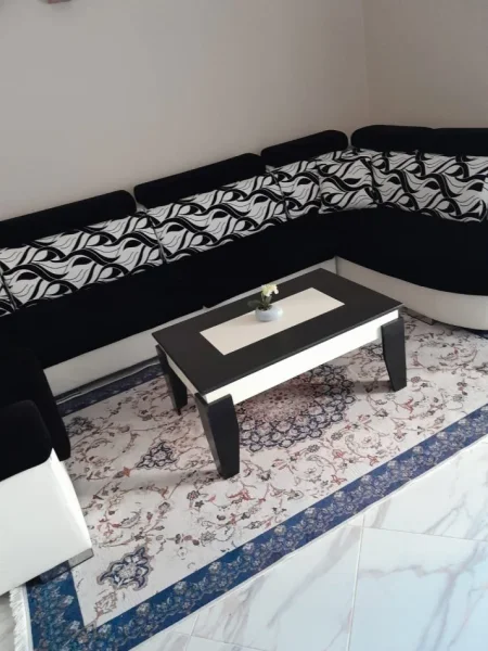 Tirane, jepet me qera apartament 2+1 Kati 2, 80 m² 400 € (Sauk)