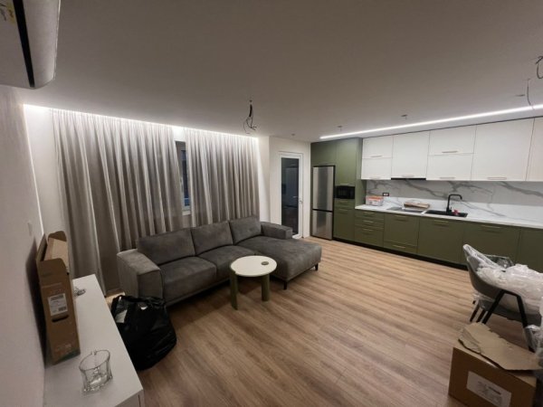 Tirane, jepet me qera apartament 2+1+Ballkon Kati 0, 93 m² 1.200 € (Qender)