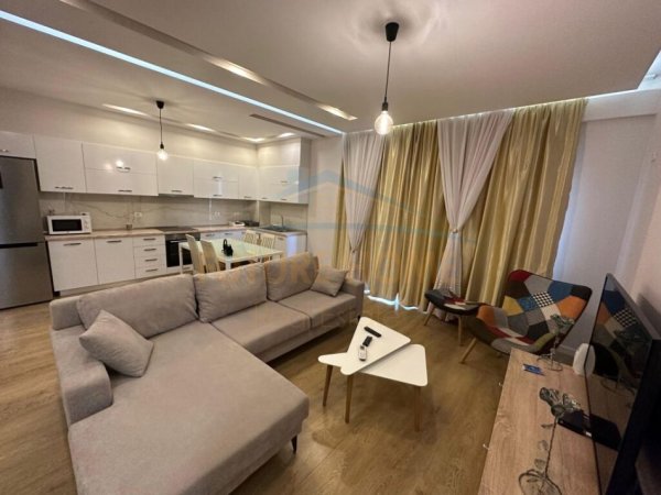 Tirane, shitet apartament 2+1+Aneks+Ballkon Kati 3, 115 m² 220.000 € (liqeni i thate)